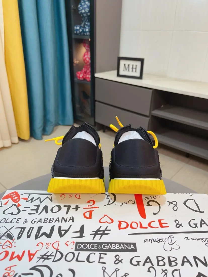 Men's men's shoes💰440🌹🌹New Dolce & Gabbana/DG heavy industry series, new casual fashion shoes👟Simple and elegant style, fashionable and exclusive👑Fashionable and generous. Original breathable cotton + hand-painted craftsmanship, comfortable breathable lining. Exquisite luxury, super A level! Compared with the genuine product at the counter, the version is no worse at all💕Size: 35-46